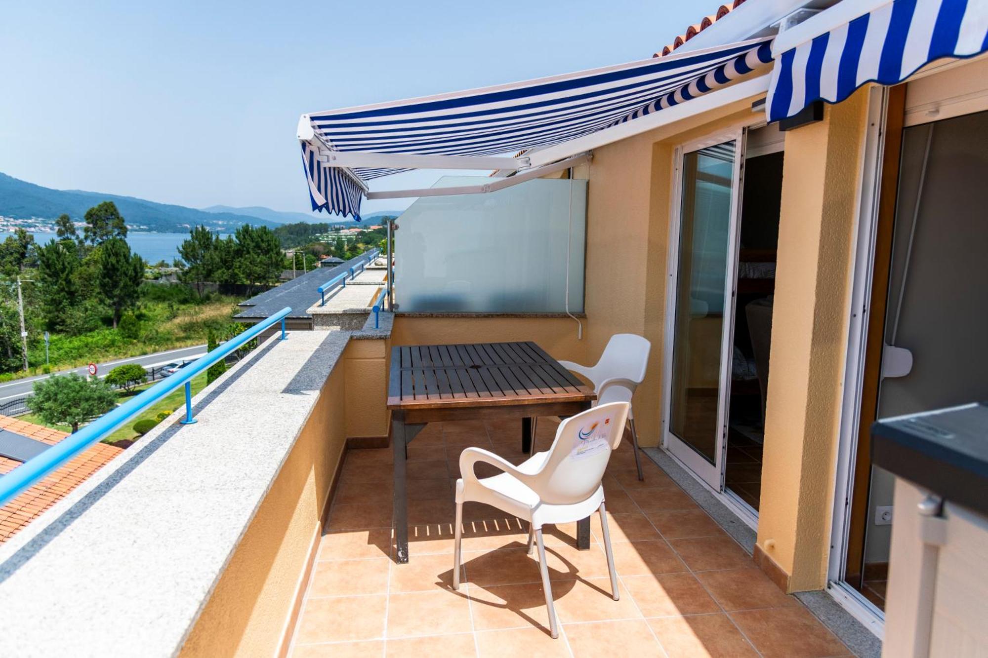 Mirador Da Ria Resort Nautico Portosin Gayanes   Eksteriør billede
